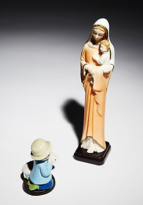 포토 JPG 스튜디오촬영 종교 인형 종교용품 실내 소년 사람없음 조각상 천주교 기도 오브젝트 천주교용품 성모마리아상 성모상 남자만 국내포토 남자 어린이 내부 조형물 파일형식