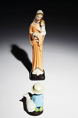 포토 JPG 스튜디오촬영 종교 인형 종교용품 실내 소년 사람없음 조각상 천주교 기도 오브젝트 천주교용품 성모상 남자만 국내포토 남자 어린이 내부 조형물 파일형식