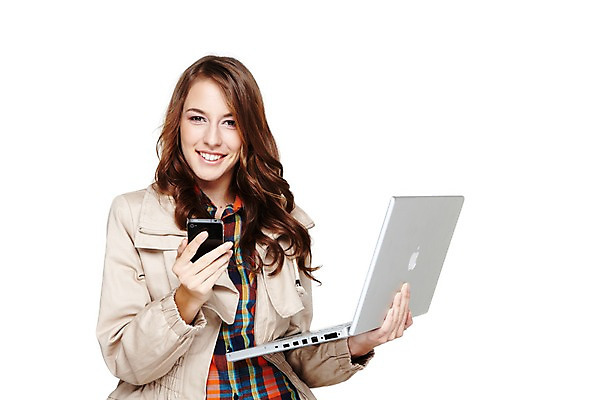 포토 JPG 스튜디오촬영 서양인 외국인 백인 모델 해외기획촬영 우먼라이프 라이프스타일 긴머리 여자 2011년태국 패션 포즈 남방 통신 모션 모바일 무선통신 실내 한명 서기 미소 웃음 들기 누끼 사람 상반신 20대 성인 라이프 앞모습 노트북 스마트폰 컴퓨터 통신기기 재킷 코트 가을 트렌치코트 전화기 통화 여자만 여자한명만 성인여자만 청년만 청년여자만 성인한명만 청년여자한명만 성인여자한명만 성인만 국내포토 1 헤어스타일 계절 뷰포인트 셔츠 표정 인종 청년 내부 생활 전자제품 핸드폰 스마트기기 기계 외투 파일형식