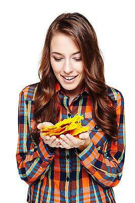 포토 JPG 스튜디오촬영 서양인 외국인 식물 백인 모델 해외기획촬영 우먼라이프 라이프스타일 긴머리 응시 여자 2011년태국 패션 컬러 포즈 남방 낙엽 잎 모션 나뭇잎 실내 한명 서기 미소 웃음 들기 누끼 사람 상반신 20대 성인 라이프 앞모습 노란색 가을 웨이브 은행잎 여자만 여자한명만 성인여자만 청년만 청년여자만 성인한명만 청년여자한명만 성인여자한명만 성인만 국내포토 1 헤어스타일 시선 계절 뷰포인트 셔츠 표정 인종 청년 내부 생활 파일형식