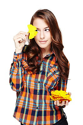 포토 JPG 스튜디오촬영 서양인 외국인 식물 백인 모델 해외기획촬영 우먼라이프 라이프스타일 긴머리 응시 여자 2011년태국 패션 컬러 포즈 남방 낙엽 잎 모션 나뭇잎 실내 한명 서기 미소 웃음 들기 누끼 사람 상반신 20대 성인 라이프 앞모습 노란색 가을 웨이브 은행잎 여자만 여자한명만 성인여자만 청년만 청년여자만 성인한명만 청년여자한명만 성인여자한명만 성인만 국내포토 1 헤어스타일 시선 계절 뷰포인트 셔츠 표정 인종 청년 내부 생활 파일형식