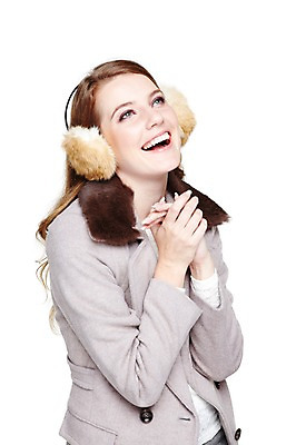 포토 JPG 스튜디오촬영 서양인 외국인 백인 모델 해외기획촬영 우먼라이프 라이프스타일 응시 여자 2011년태국 패션 포즈 겨울 모션 실내 한명 서기 미소 웃음 누끼 사람 손짓 상반신 20대 성인 라이프 재킷 코트 귀마개 오브젝트 손모으기 손등 여자만 여자한명만 성인여자만 청년만 청년여자만 성인한명만 청년여자한명만 성인여자한명만 성인만 국내포토 1 손 시선 잡화 계절 표정 인종 청년 내부 생활 외투 파일형식