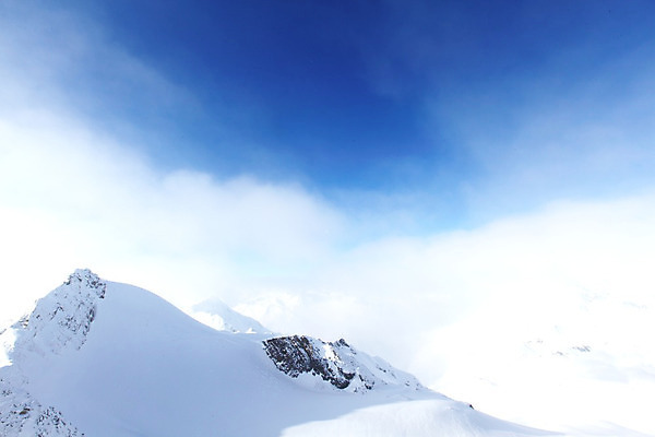 포토 JPG 해외이미지 나무 구름 계절 스포츠 여행 크리스마스 겨울 자연 하늘 스키 산 파노라마 풍경 사람없음 파란색 빛 햇빛 태양 얼음 봄 하이킹 추위 안개 흰색 스노우보드 정상 언덕 휴양지 빙하 서리 알프스 눈보라 절정 눈내림 해외202004 해외202105 해외포토 자연요소 식물 기념일 유럽 컬러 레저 날씨 겨울스포츠 눈_날씨 촬영기법 장소 보드_스포츠 생태계 파일형식