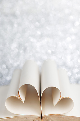 포토 JPG 해외이미지 종이 백그라운드 사랑 사람없음 책 낭만 하트 카피스페이스 해외202004 해외202105 해외포토 모양 감정 컨셉 공백 파일형식