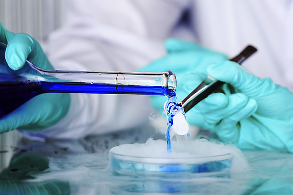 포토 JPG 해외이미지 학생 손 산업 과학 장갑 백그라운드 손가락 유리 추상 건강 실험 사람없음 물 파란색 스터디 약 장비 의사 흰색 기구 공구 잡기 투명 액체 실험실 생명공학 약국 과학자 플라스크 분석 생물학 비커 유리그릇 튜브 발견 조제 유전 화학물질 화학자 해외202004 해외202105 해외포토 자연요소 직업 그릇 잡화 교육 컬러 컨셉 무늬 의학 모션 재질 실험기구 신체부위 학습 의료진 도구 화학 만들기 학자 파일형식