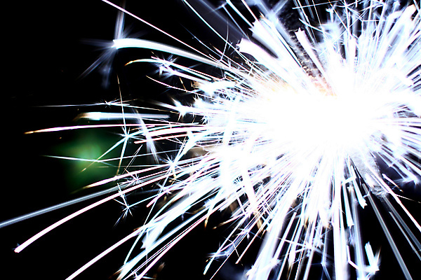 포토 JPG 해외이미지 계절 별 백그라운드 크리스마스 겨울 오렌지 불 추상 휴가 새로움 기념 폭죽 따뜻함 사람없음 빨간색 빛 노란색 파티 검은색 축제 에너지 흰색 축하 뜨거움 막대기 황금 야간 위험 폭발 연도 질감 마법 노출 고립 특별함 화상 해외202004 해외202105 해외포토 자연요소 기념일 컬러 컨셉 무늬 과일 이벤트 상처 파일형식