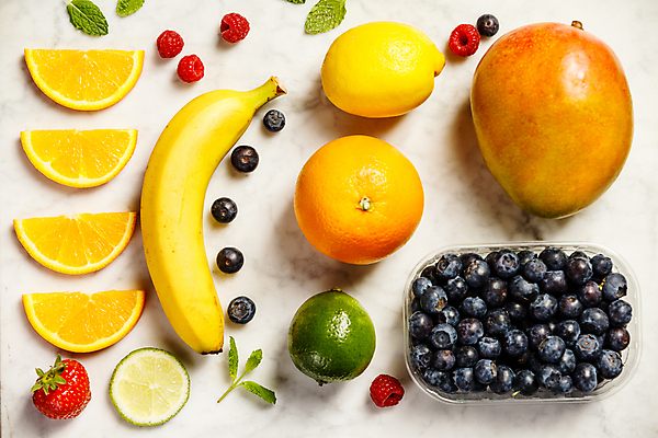 포토 JPG 해외이미지 그릇 오렌지 딸기 바나나 사람없음 레몬 담기 블루베리 산딸기 라임 애플망고 해외202004 해외포토 식기 과일 모션 망고 파일형식