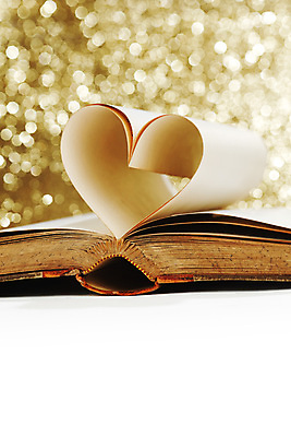 포토 JPG 해외이미지 종이 백그라운드 사랑 사람없음 책 낭만 하트 카피스페이스 해외202004 해외202105 해외포토 모양 감정 컨셉 공백 파일형식