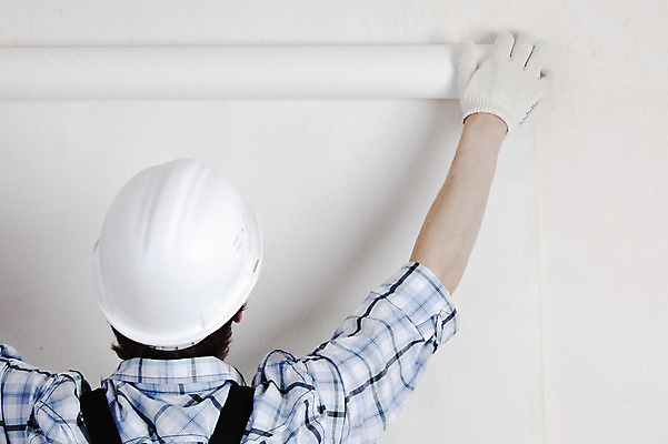 포토 JPG 해외이미지 디자인 남자 종이 선 벽 벽지 노동자 아파트 주택 건조 기술 실내 사람 사람없음 내부 건물 장식 노란색 공구 업무 작업 팔레트 수리 매끈함 아래 걸레 닦기 주인 건축업자 계약자 고용 리모델링 업그레이드 접착제 공급 해외202004 해외202105 해외포토 직업 건축물 건축 컬러 모션 구직 도구 풀_접착제 감각 청소도구 방향 계약 위치 채용 파일형식