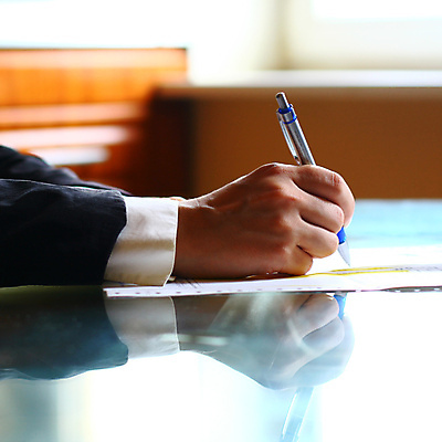 포토 JPG 해외이미지 직업 학생 손 종이 돈 비즈니스 손가락 회의 사람 사람없음 학습 사무실 연필 펜 가리킴 작업 비즈니스맨 발표 그룹 작업실 기자 계획 대표 강의 스케치 종업원 스마트 면접 패드 세미나 업그레이드 주목 지능 해외202004 해외202105 해외포토 교육 남자 컨셉 학용품 미술 손짓 신체부위 필기구 직장인 재산 파일형식