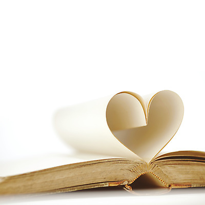 포토 JPG 해외이미지 종이 백그라운드 사랑 사람없음 책 낭만 하트 카피스페이스 해외202004 해외202105 해외포토 모양 감정 컨셉 공백 파일형식