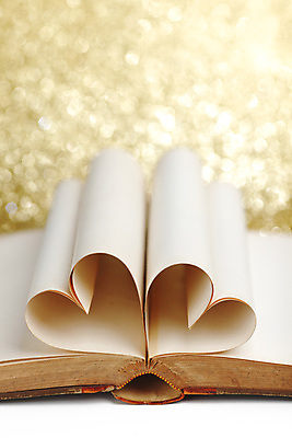 포토 JPG 해외이미지 종이 백그라운드 사랑 사람없음 책 낭만 하트 카피스페이스 해외202004 해외202105 해외포토 모양 감정 컨셉 공백 파일형식