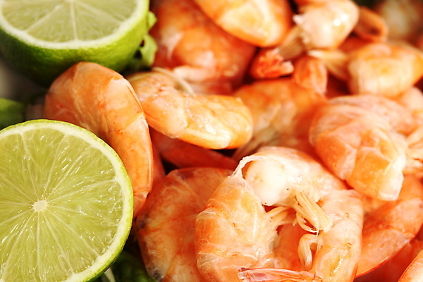 포토 JPG 해외이미지 접시 채소 새우 근접촬영 사람없음 샐러드 신선 해산물 라임 해외202004 해외202105 해외포토 식기 음식 뷰포인트 과일 갑각류 파일형식