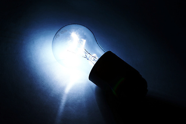 포토 JPG 해외이미지 모양 디자인 선 백그라운드 컨셉 전구 상상 유리 불 추상 나선형 창조 사람없음 빛 금속 검은색 힘 침묵 장비 에너지 램프 오브젝트 싱글 철사 빛망울 발견 혁명 광 발명 텅스텐 해외202004 해외202105 해외포토 자연요소 컬러 무늬 재질 조명 소리 원소 파일형식