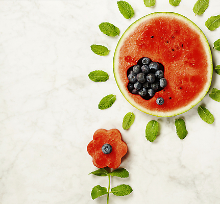 포토 JPG 해외이미지 꽃무늬 수박 실내 사람없음 민트 블루베리 해모양 해외202004 해외포토 모양 꽃 무늬 과일 내부 허브 파일형식