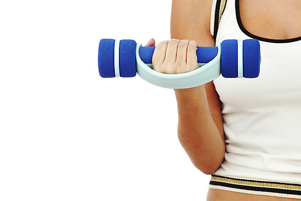 포토 JPG 해외이미지 모델 1 응시 여자 행복 스포츠 백그라운드 모션 근육 건강 관리 한명 사람 금발 운동 힘 아령 기차 흰색 몸무게 보디빌딩 연습 근육질 리프트 팔 고립 리프팅 해외202004 해외202105 해외포토 헤어스타일 시선 감정 육상교통 컬러 대중교통 신체부위 헬스 몸매 파일형식