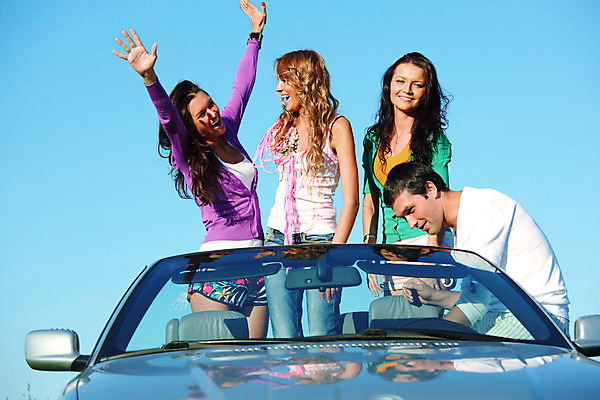 포토 JPG 해외이미지 백인 학생 라이프스타일 커플 여자 남자 행복 여행 백그라운드 2 자동차 자연 유리 하늘 모바일 휴가 함께함 관리 미소 사람 소년 여러명 성인 야외 여름 파란색 친구 청춘 우정 기쁨 자유 흰색 춤 오픈카 스타일 해외202004 해외202105 해외포토 서양인 계절 감정 어린이 육상교통 컬러 다수 컨셉 관계 승용차 재질 문화예술 표정 생활 생태계 파일형식