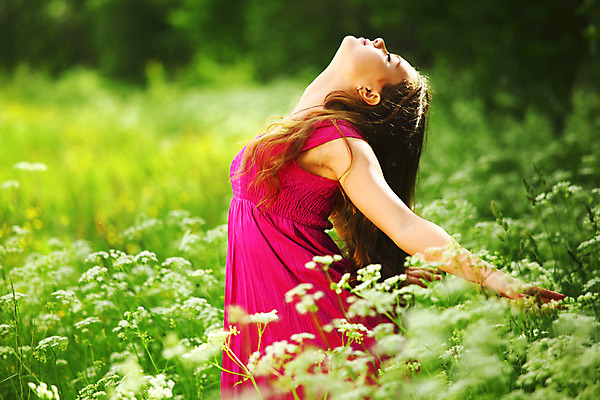 포토 JPG 해외이미지 라이프스타일 응시 드레스 공원 여자 행복 무기 포즈 밭 자연 성공 바람 휴식 창조 사랑 한명 서기 사람 성인 초록색 태양 봄 활발 기쁨 꿈 에너지 자유 신선 표현성 해외202004 해외202105 해외포토 자연요소 1 시선 옷 계절 공공시설 감정 컬러 컨셉 농업 모션 날씨 생활 생태계 파일형식