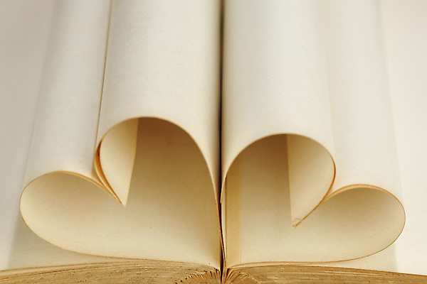 포토 JPG 해외이미지 종이 백그라운드 사랑 사람없음 책 낭만 하트 해외202004 해외202105 해외포토 모양 감정 컨셉 파일형식