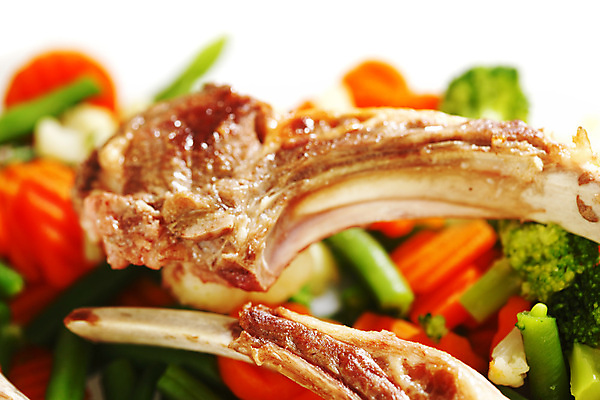 포토 JPG 해외이미지 접시 음식 조각 채소 뼈 건강 육류 돼지고기 요리 사람없음 빨간색 초록색 우주 식당 식사 저녁식사 당근 소고기 흰색 신선 고명 닫기 그릴 브로콜리 바비큐 굽기 허리 메인 양고기 갈비뼈 바비큐립 점심식사 고립 입가심 많음 맛있는 해외202004 해외202105 해외포토 식기 컬러 컨셉 식재료 모션 주방용품 뿌리채소 신체부위 상점 구이 파일형식