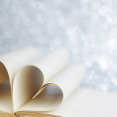 포토 JPG 해외이미지 종이 백그라운드 사랑 사람없음 책 낭만 하트 카피스페이스 해외202004 해외202105 해외포토 모양 감정 컨셉 공백 파일형식