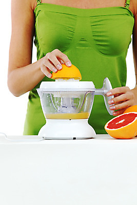 포토 JPG 해외이미지 모델 손 여자 행복 얼굴 음료 음식 백그라운드 다이어트 오렌지 과일 손가락 귤 건강 한명 미소 사람 성인 여름 노란색 검은색 주스 추위 가을 흰색 신선 못 액체 달콤 떨어짐 아침식사 상쾌 팔 비타민 내추럴 고립 압력 짜기 해외202004 해외202105 해외포토 1 계절 감정 컬러 컨셉 모션 표정 신체부위 식사 공구 맛 영양소 파일형식