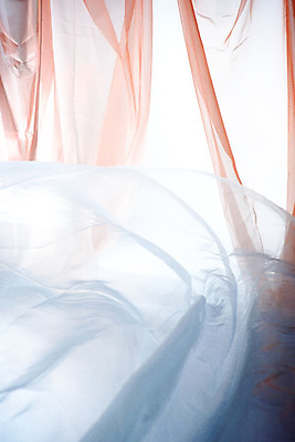 포토 JPG 해외이미지 모양 기념일 파도 결혼 백그라운드 컨셉 패턴 곡선 자국 날리기 바람 추상 선물 사랑 사람없음 파란색 빛 낭만 흰색 직물 개울 우아함 신비 실크 명상 질감 서식 역동적 향기 약혼 사이클링 베일 해외202004 해외202105 해외포토 자연요소 감정 선 바다 컬러 무늬 모션 날씨 이벤트 강 육상스포츠 약속 냄새 파일형식