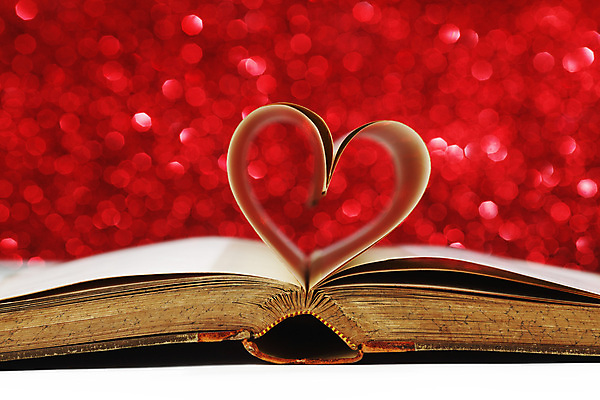 포토 JPG 해외이미지 종이 백그라운드 사랑 사람없음 책 빨간색 낭만 하트 카피스페이스 해외202004 해외202105 해외포토 모양 감정 컬러 컨셉 공백 파일형식