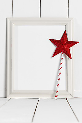 포토 JPG 해외이미지 별 백그라운드 지팡이 동화 프레임 미술 사람없음 목재 빨간색 희망 공백 수확 흰색 시골 막대기 널 기적 그림 복고 마법 옛날 카피스페이스 국경 해외202004 해외202105 해외포토 자연요소 나무 감정 컬러 농업 재료 문화예술 파일형식