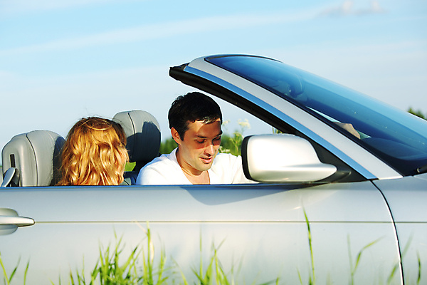 포토 JPG 해외이미지 백인 학생 라이프스타일 커플 여자 남자 행복 여행 백그라운드 2 자동차 자연 유리 하늘 모바일 휴가 함께함 관리 사람 소년 성인 야외 두명 파란색 친구 우정 기쁨 자유 흰색 춤 오픈카 스타일 해외202004 해외202105 해외포토 서양인 감정 어린이 육상교통 컬러 컨셉 관계 승용차 재질 문화예술 생활 생태계 파일형식