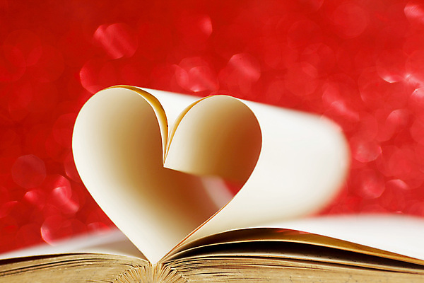 포토 JPG 해외이미지 종이 백그라운드 사랑 사람없음 책 빨간색 낭만 하트 카피스페이스 해외202004 해외202105 해외포토 모양 감정 컬러 컨셉 공백 파일형식