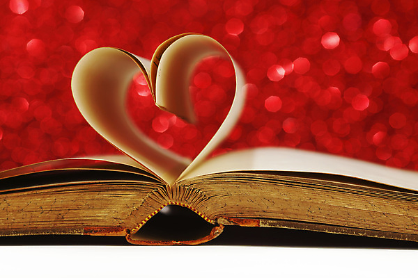 포토 JPG 해외이미지 종이 백그라운드 사랑 사람없음 책 빨간색 낭만 하트 카피스페이스 해외202004 해외202105 해외포토 모양 감정 컬러 컨셉 공백 파일형식