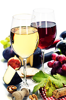 포토 JPG 해외이미지 와인잔 포도 치즈 사람없음 크래커 와인 레드와인 화이트와인 와인병 흰배경 슬라이스 호두 코르크 무화과 치즈나이프 포도잎 카피스페이스 해외202004 해외포토 백그라운드 잎 술잔 과일 병_용기 유제품 주류 쿠키 공백 견과류 흰색 나이프 파일형식