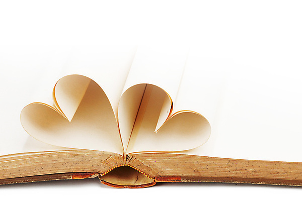 포토 JPG 해외이미지 종이 백그라운드 아이디어 사랑 사람없음 책 낭만 하트 카피스페이스 해외202004 해외202105 해외포토 모양 감정 컨셉 공백 파일형식