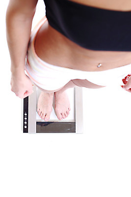 포토 JPG 해외이미지 모양 라이프스타일 여자 행복 스포츠 포즈 백그라운드 신체 다이어트 휴식 실내 건강 저울 한명 서기 미소 사람 성인 운동 숫자 힘 카펫 에너지 욕실 흰색 몸무게 날씬함 체육관 고립 양발 해외202004 해외202105 해외포토 문자 1 감정 컬러 컨셉 모션 표정 내부 생활 몸매 파일형식