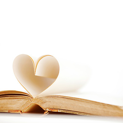 포토 JPG 해외이미지 종이 백그라운드 사랑 사람없음 책 낭만 하트 카피스페이스 해외202004 해외202105 해외포토 모양 감정 컨셉 공백 파일형식