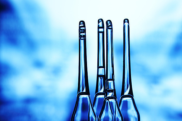 포토 JPG 해외이미지 디자인 산업 백그라운드 크리스마스 공 유리 벽지 추상 휴가 건강 사람없음 장식 물 빛 스터디 약 노란색 흰색 축하 화려 실험실 질병 상품 약국 연도 질감 주사약 테라피 조제 백신 봉인 인플루엔자 해외202004 해외202105 해외포토 자연요소 기념일 컬러 컨셉 무늬 의학 재질 실험 학습 뷰티 바이러스 만들기 파일형식