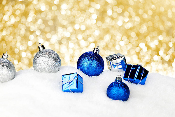 포토 JPG 해외이미지 디자인 리본 백그라운드 크리스마스 겨울 공 휴가 새해 선물 사람없음 장식 파란색 빛 상자 축제 장식볼 흰색 축하 신용카드 눈송이 황금 12월 카피스페이스 해외202004 해외202105 해외포토 계절 기념일 컬러 컨셉 눈_날씨 금융 공백 날짜 파일형식