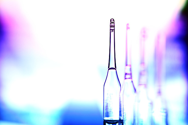 포토 JPG 해외이미지 디자인 산업 백그라운드 크리스마스 공 유리 벽지 추상 휴가 건강 사람없음 장식 물 빛 스터디 약 노란색 흰색 축하 화려 실험실 질병 상품 약국 연도 질감 주사약 테라피 조제 백신 봉인 인플루엔자 해외202004 해외202105 해외포토 자연요소 기념일 컬러 컨셉 무늬 의학 재질 실험 학습 뷰티 바이러스 만들기 파일형식