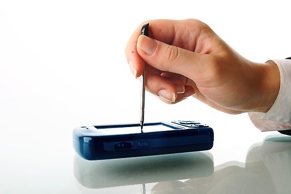 포토 JPG 해외이미지 손 인터넷 비즈니스 통신 손가락 모바일 새로움 프레임 손바닥 사람없음 전자제품 스마트폰 핸드폰 컴퓨터 유행 디지털 스크린 침묵 흰색 키보드 업무 작업 비즈니스맨 네트워크 우아함 연결 주머니 휴대용 무선전화기 전화기 스마트 수화기 PDA GPS 고립 스타일 해외202004 해외202105 해외포토 남자 컬러 컨셉 신체부위 스마트기기 소리 직장인 오브젝트 파일형식