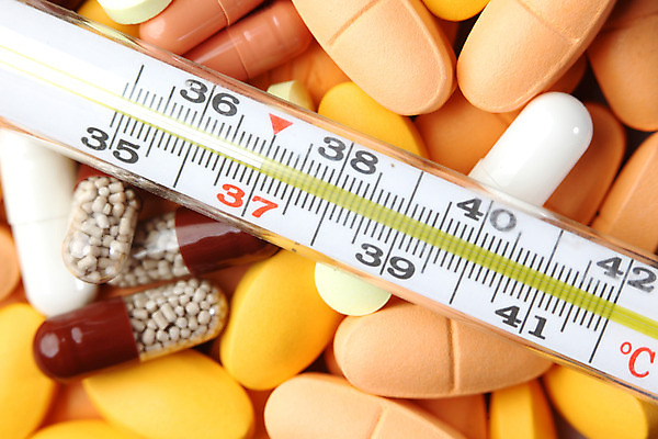 포토 JPG 해외이미지 라이프스타일 백그라운드 전구 건강 병원 사람없음 치료 파란색 빛 약 고통 장비 추위 흰색 기구 공구 뜨거움 열 독약 바이러스 닫기 질병 온도계 약국 오브젝트 싱글 두통 처방 온도 조제 돌봄 진통제 헬프 해외202004 해외202105 해외포토 감정 컬러 의학 모션 생활 도구 도움 만들기 파일형식