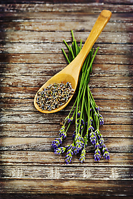 포토 JPG 해외이미지 실내 사람없음 라벤더 나무숟가락 나무탁자 해외202004 해외포토 꽃 탁자 내부 숟가락 허브 파일형식