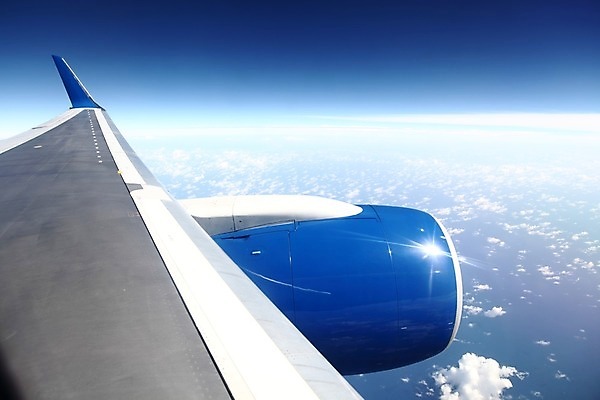 포토 JPG 해외이미지 구름 지구 여행 백그라운드 이동 날개 비즈니스 창문 교실 교통시설 자연 하늘 휴가 비행기 안테나 사람없음 야외 파란색 빛 여행객 우주 맑음 힘 에너지 흰색 분위기 공항 땅 항공 제트기 승객 천국 엔진 대패 수평선 해외202004 해외202105 해외포토 자연요소 교육 컬러 교통 컨셉 통신 학교 항공교통 날씨 대중교통 사람 시설 생태계 파일형식