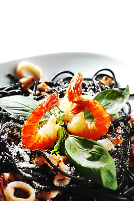 포토 JPG 해외이미지 접시 새우 사람없음 신선 해산물 오징어 홍합 후추 바질 오징어먹물스파게티 해외202004 오징어먹물 해외202105 해외포토 식기 어패류 연체동물 스파게티 갑각류 수중동물 향신료 파일형식