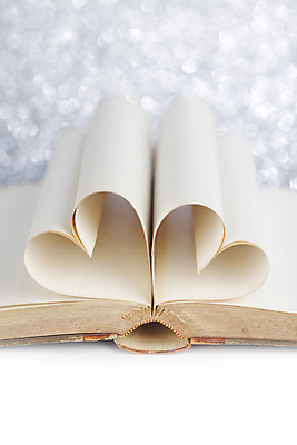 포토 JPG 해외이미지 종이 백그라운드 사랑 사람없음 책 낭만 하트 카피스페이스 해외202004 해외202105 해외포토 모양 감정 컨셉 공백 파일형식