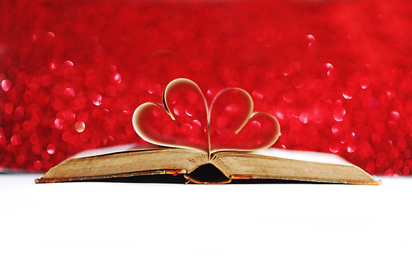 포토 JPG 해외이미지 종이 백그라운드 사랑 사람없음 책 낭만 하트 카피스페이스 해외202004 해외202105 해외포토 모양 감정 컨셉 공백 파일형식