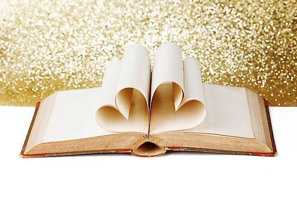 포토 JPG 해외이미지 종이 백그라운드 사랑 사람없음 책 낭만 하트 카피스페이스 해외202004 해외202105 해외포토 모양 감정 컨셉 공백 파일형식