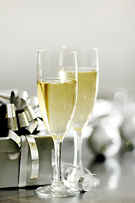 포토 JPG 해외이미지 전통 디자인 행복 별 리본 백그라운드 크리스마스 겨울 공 유리 기념 선물 사람없음 빛 파티 축제 기쁨 축하 원형 12월 활 기회 스타일 해외202004 해외202105 해외포토 자연요소 도형 계절 기념일 감정 컨셉 재질 이벤트 날짜 파일형식