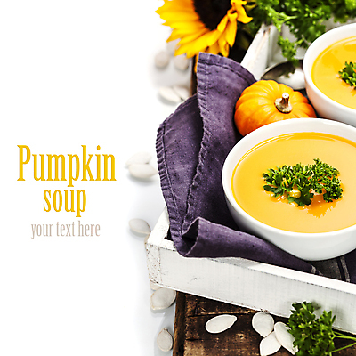 포토 JPG 해외이미지 스튜디오촬영 그릇 호박 해바라기 실내 사람없음 아웃포커스 숟가락 흰배경 단호박수프 해외202004 해외포토 식기 꽃 백그라운드 채소 촬영기법 수저 내부 흰색 수프 파일형식