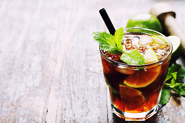 포토 JPG 해외이미지 빨대 사람없음 얼음 민트 칵테일잔 라임 나무탁자 모히토 카피스페이스 해외202004 해외포토 자연요소 술잔 과일 탁자 공백 칵테일 허브 파일형식